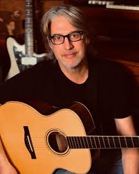 This week, we're joined by Christopher Holt (@christopherholtmusic ...