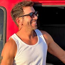 Rob Fernandez (@todovarodado) • Instagram photos and videos