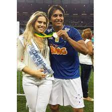 💕🥳 ️ me esforço e me… Mulher De Marcelo Moreno Tambem E Campea Do Brasileirao Fotos R7 Futebol