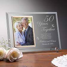 Best personalised photo frame.hmm i would recommend to you.go for indoor photoshoot and portrait posing… Personalized Glass Anniversary Picture Frames Reflections