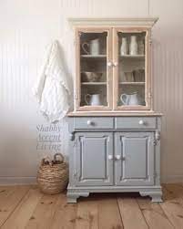 Painting a hutch thats been painted with a high gloss paint and seale : Painting A Hutch Thats Been Painted With A High Gloss Paint And Seale How To Paint Furniture To Get A High Gloss Professional Smooth Finish 11 Magnolia Lane Gloss Paints
