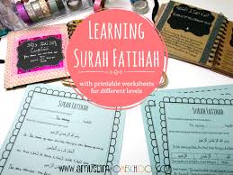 Surah ini mempunyai 7 ayat dan inilah surah pertama yang diturunkan lengkap keseluruhan ayat bagi sebuah surah dan termasuk dalam golongan surah. A Muslim Homeschool Learning Surah Fatihah And Free Printable Worksheets