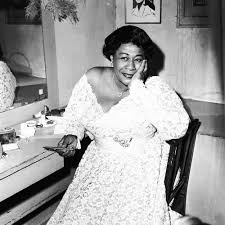 I have a fondness for jazz, particularly for jazz singers, billie holiday and ella fitzgerald all the way through the sinatra era. Ella Fitzgerald In Her Dressing Room Vintage Black Glamour Ella Fitzgerald Glamour