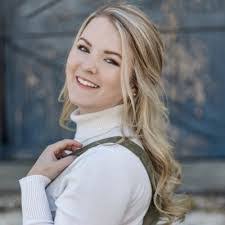 Sabrina Cannaley's Instagram, Twitter & Facebook