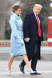 Body Language Expert On Trump-Melania Relationship: The Need To Have Her By  His Side Is Very Strong - The World News Daily