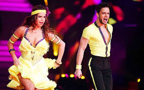 Let S Dance Die Behorden Sturmten Training Von Luca Hanni Und Christina Luft In 2020 Luca Hanni Tanztraining Let S Dance