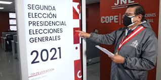 Óscar urviola fue elegido nuevo presidente del tribunal constitucional. 5vvstk 3stflfm