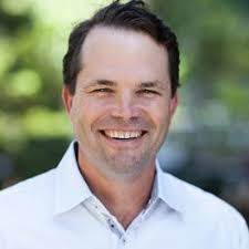 Moses Sison (@mosessison)