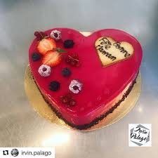 Repost Irvin Palago Entremet Fete Des Meres Croquant Chocolat Blanc Mousse Vanille Cremeux Fraise Des Bois Tarte Cœurs Fruits Cake Desserts Birthday Cake