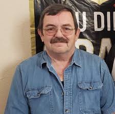 Purpose of small tub next to jetted tub?