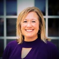 Sara Fair's Instagram, Twitter & Facebook