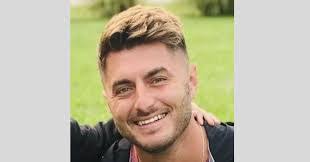 Derek Lippert's Instagram, Twitter & Facebook