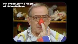 Canadian love, always: ❤️ Robbie Amell and Veronika Slowikowska (EXmas) ❤️  Maddie Phillips (GEN V) ❤️ Seth Rogen (INVINCIBLE) ❤️ Ernie Coombs (Mr.  Dressup: The Magic of Make-Believe)