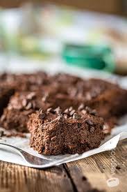 Add baking powder and the egg substitute (or eggs if not vegan) and blend again. Brownies Vegan Ai Ceci E Cioccolato Video Ricetta Vegolosi It Ricette Ricette Vegane Dolci Vegan