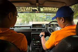 Selalunya, pemilik suv berfikir tentang membeli win sahaja selepas rakan besi mereka hancur. Manual Vs Auto Pilihan Anda Blackwind Adventure Team