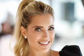 Heute zeigt uns model und moderatorin sylvie meis einen ganz besonderen raum in ihrer wohnung: Sylvie Meis Auf Diese Beautyprodukte Schwort Sie Brigitte De