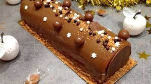 Buche Caramel Beurre Sale Pomme Et Vanille Recette Par Les Gourmandises De Ya Buche Caramel Beurre Sale Dessert Noel Noel Cuisine