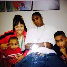 Piggy bank is the fifth track from 50 cent's second album, the massacre. Stream 08 Look In Your Eyes Feat Bleu Davinci Jadakiss By Spazz513 Listen Online For Free On Soundcloud