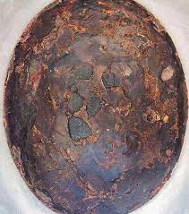 Hajar aswad adalah batu yang berada pada salah satu sisi ka'bah yang kita disunnhakan untuk yıl önce. Hajar Al Aswad The Black Stone Islamiclandmarks Com