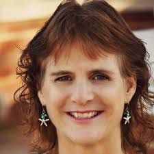 Amy Storey's Instagram, Twitter & Facebook