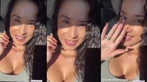 Perfect hands and long nails by our model amenchio (october 2023)