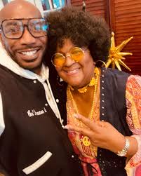 ReDAMNtired Travel Vlog (Moses & Sabrina)