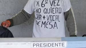 También pueden votar los extranjeros con más de 5 años de residencia en chile. Por Que Volvi A Salir Vocal De Mesa Servel Explica Situacion Ante Quejas De Votantes Emol Com