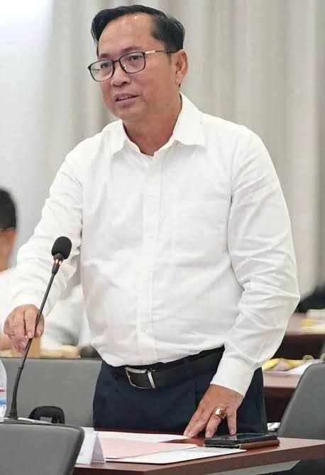 រដ្ឋបាលខេត្តកំពង់ឆ្នាំង​  បានចេញដីកាស្ដីពីការបញ្ចប់មុខតំណែង​មន្ត្រី​រាជការ​២រូប​  ពាក់ព័ន្ធភាពមិនប្រក្រតី នៃដំណើរការរៀបចំនិងអនុវត្ត ...