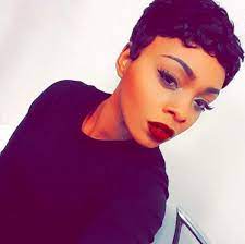 Pixie Haircut On A Black Woman Wearing Red Lipstick Gorgeous Styling Kurzes Haar Naturliche Frisuren Schonheitstipps