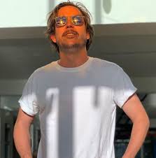 El video acumuló más de 33 mil reproducciones. Felicidades Alejandro Riano Y Su Esposa Tendran Gemelos