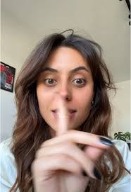 Katerina Schulz's Instagram, Twitter & Facebook