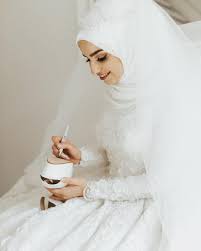 3 913 Likes 23 Comments Hijab Style Icon Hijabstyleicon On Instagram Yaseminkaradagphotograp Hijab Fashion Wedding Hijab Styles Hijab Wedding Dresses