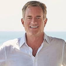 147 S Gretna Green Way, Los Angeles, CA 90049