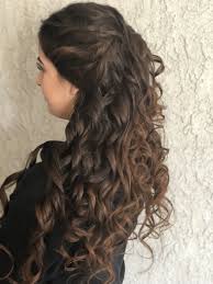Entdecke rezepte, einrichtungsideen, stilinterpretationen und andere ideen zum ausprobieren. Beautiful Hairstyles For Long Hair Hair Styles Long Hair Styles Quinceanera Hairstyles