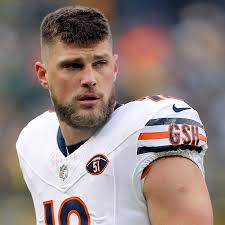 Vikings sign veteran tight end Robert Tonyan. He's now played for every  team in the NFC North.