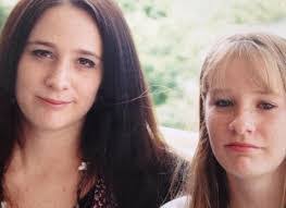 Minnie Murray's Instagram, Twitter & Facebook