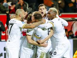 The fight starts 22 april at 19:45 local time. Ajax Ook Niet Opgewassen Tegen Utrechtse Spierkracht In Halve Finale Beker Nos
