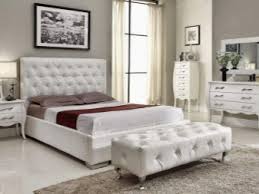 For most of us, we won't be able to set up a christmas tree in our bathroom because there simply isn't the space. Set Bilik Tidur Warna Putih Desainrumahid Com