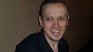 Una silla de ruedas no es impedimento para ser feliz: John Hiebert