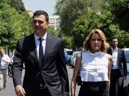 Maybe you would like to learn more about one of these? Tzenh Mpalatsinoy Phge Kai Sthn Paralabh Toy Ypoyrgeioy Ygeias Kai Alla3e Kai Royxa Photos To Pontiki