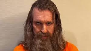 Boxer looks unrecognisable as he 'illegally sneaks into UFC 306 in disguise  to defy Dana White ban'