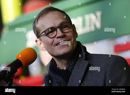 Support the twins hi-res stock photography and images