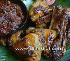 Bakso atau baso adalah jenis bola daging yang lazim ditemukan pada masakan indonesia. Iivaaej0gxcgrm