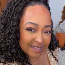 What is the best type of flour to use for baking a cake?