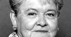 Sandra Derouen's Instagram, Twitter & Facebook