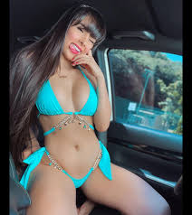 Juliana Caetano arrasando em plataforma de conteúdo adulto - beleza irresistível