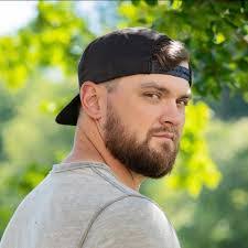 Jan Wier's Instagram, Twitter & Facebook