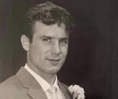 Leslie Robinson remembrance page and online condolences