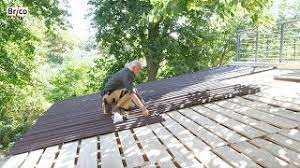 Couvrir Une Toiture En Plaques Onduline Easyfix Tuto Brico Avec Robert Youtube