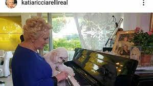 Изучайте релизы katia ricciarelli на discogs. Katia Ricciarelli Compleanno In Solitudine Sul Lago Di Como